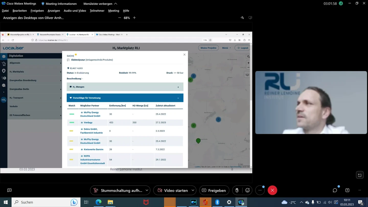 Oliver Arnhold presenting the hydrogen marketplace in a video conference